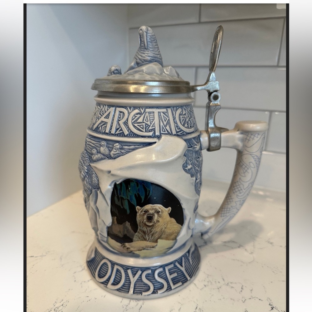 2001 Artic Odyssey Avon Beer Stein by Tom O'Brien #04543. Crafted in Brazil